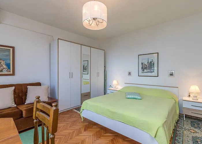 Dusper 347 Vendégház Lovran