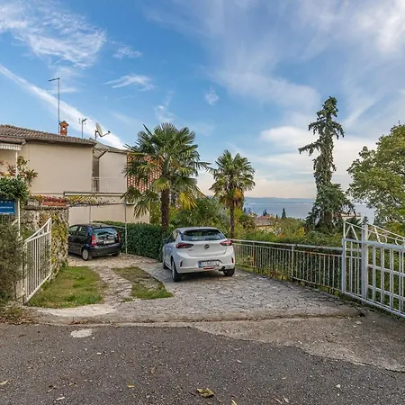 Dusper 347 Gasthuis Lovran