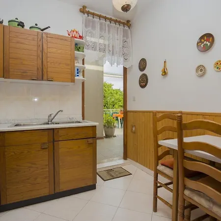 Dusper 347 Gasthuis Lovran