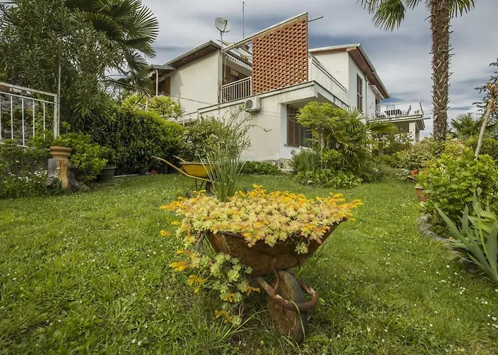 Dusper 347 Pensjonat Lovran